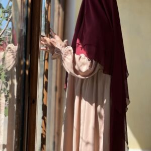 Jilbab-femme-abaya-femme-Chams-beige-rose-longue-jilbab